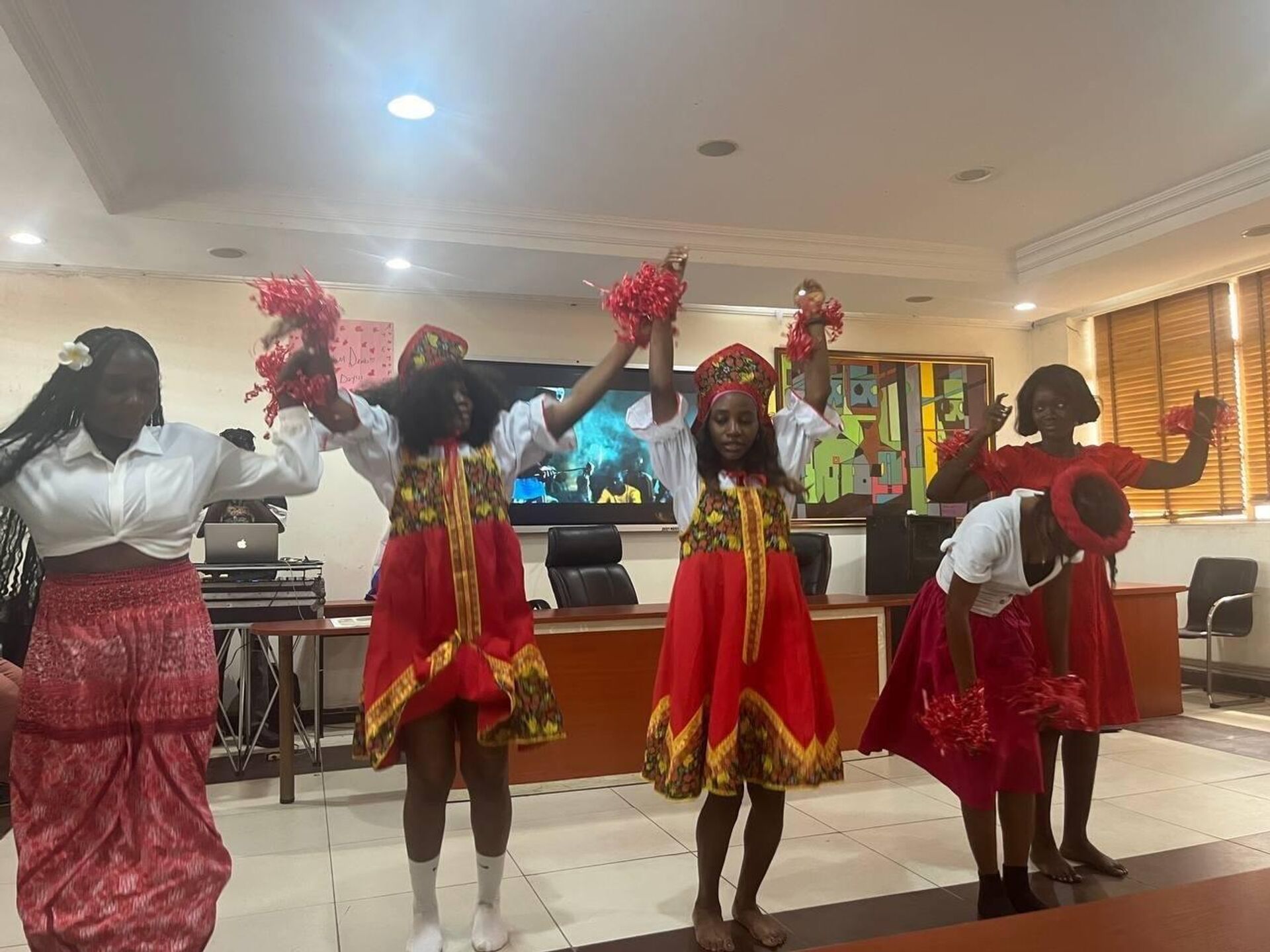 Russian Photo Exhibition and Film Screening in Lagos Highlight Russia‑Africa Relations - Sputnik Africa, 1920, 09.06.2026