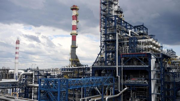 Uganda Eyes Russia's Experience in Oil Refining Sector: Ambassador - Sputnik Africa