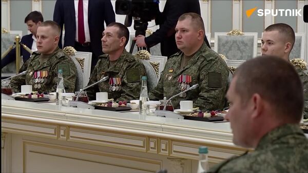Putin meets special military operation participants on Russia Day - Sputnik Africa