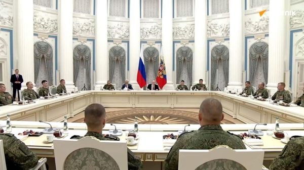 Ne vous battez jamais contre la Russie, n'essayez même pas de le faire, vivons en paix, a déclaré Vladimir Poutine Ne vous battez jamais contre la Russie, n'essayez même pas de le faire, vivons en paix, a déclaré Vladimir Poutine - Sputnik Afrique