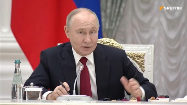 Nous sommes prêts à mener des négociations avec l'adversaire, mais en tenant compte des réalités sur le terrain - Poutine Nous sommes prêts à mener des négociations avec l'adversaire, mais en tenant compte des réalités sur le terrain - Poutine - Sputnik Afrique