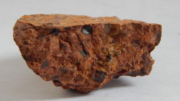 La Sierra Leone invite la Russie à explorer ses gisements de bauxite — Agence nationale des ressources minérales - Sputnik Afrique