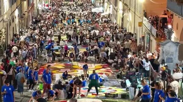 Infiorata 2026: quand une nuit suffit pour créer un chef-d’œuvre éphémère - Sputnik Afrique