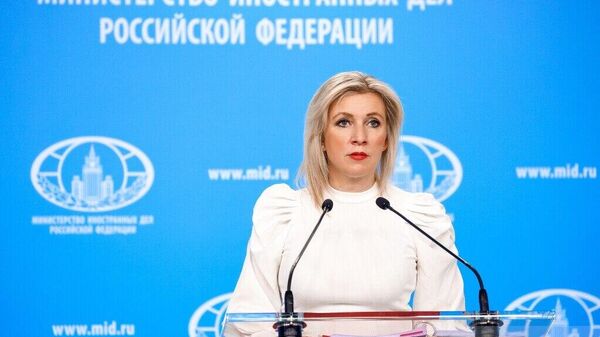 L'attaque contre le bus avec de jeunes footballers est un nouvel acte terroriste perpétré par Kiev, qui s'en prend aux civils, et notamment aux enfants, a déclaré la porte-parole de la diplomatie russe Zakharova - Sputnik Afrique