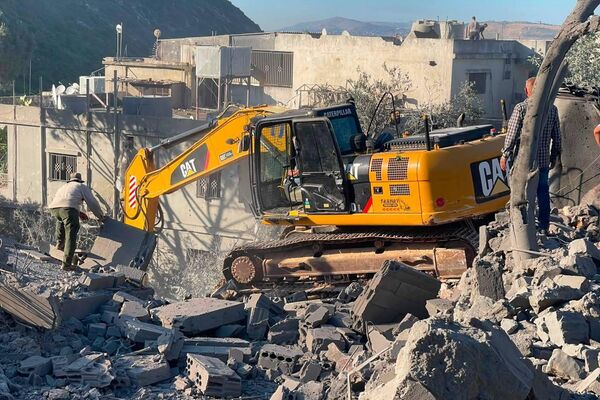 Israël continue de frapper le sud du Liban malgré le cessez-le-feu Israël continue de frapper le sud du Liban malgré le cessez-le-feu - Sputnik Afrique