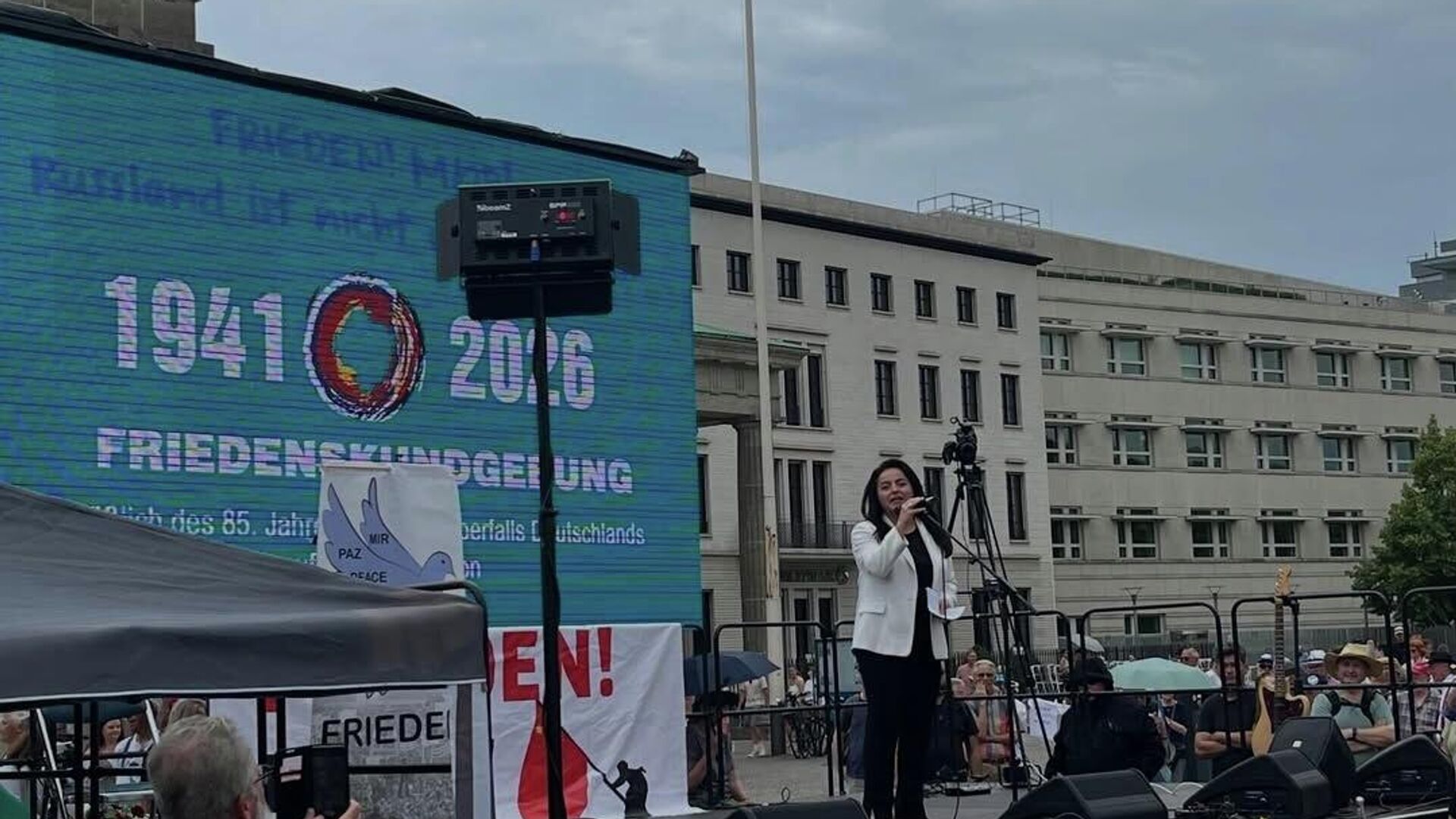 Paix! La Russie n'est pas notre ennemie!: une manifestation se tient à Berlin à l'occasion du 85e anniversaire de l'attaque nazie contre l'URSS Paix! La Russie n'est pas notre ennemie!: une manifestation se tient à Berlin à l'occasion du 85e anniversaire de l'attaque nazie contre l'URSS - Sputnik Afrique, 1920, 20.06.2026