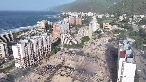 Stunning Drone Footage Shows Ruins & Mass Evacuations in Venezuela’s Port City La Guaira After Powerful Earthquake - Sputnik Africa