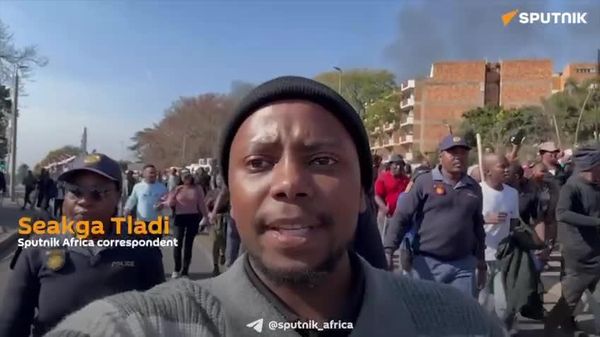 More Marches, Car Set Alight: Updates from Johannesburg Anti-Migrant Protests - Sputnik Africa