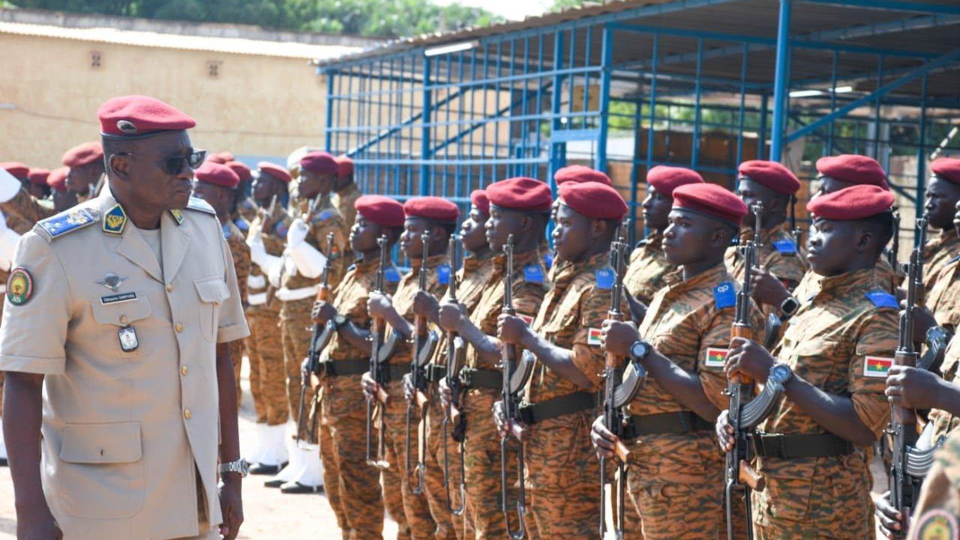 L'armée du Burkina Faso accuse la France de soutenir des terroristes après des attaques complexes et coordonnées contre ses positions L'armée du Burkina Faso accuse la France de soutenir des terroristes après des attaques complexes et coordonnées contre ses positions - Sputnik Afrique, 1920, 02.07.2026