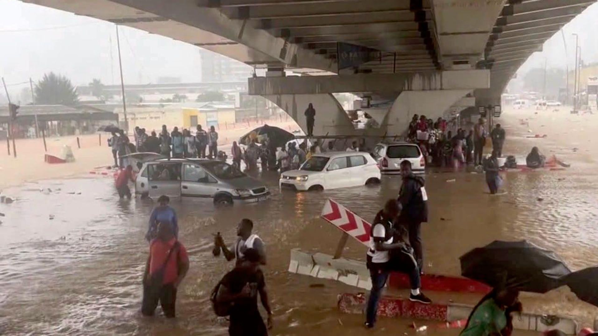 Inondations à Abidjan: le bilan grimpe à 59 morts Inondations à Abidjan: le bilan grimpe à 59 morts - Sputnik Afrique, 1920, 02.07.2026