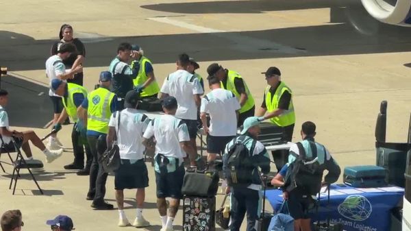 Messi Laughs as US Security Checks Argentina Team's Suitcases But Not Their Own Biases - Sputnik Africa