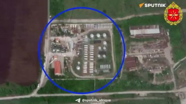 ▶ Des drones russes ont ciblé un dépôt pétrolier dans la région de Zaporojié ▶ Des drones russes ont ciblé un dépôt pétrolier dans la région de Zaporojié - Sputnik Afrique