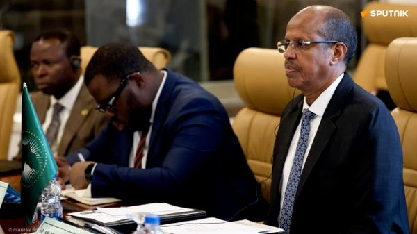 Vers un partenariat polyvalent approfondi entre la Russie et l'UA: points clés de la conférence de presse tenue par Sergueï Lavrov et Mahmoud Ali Youssouf à Addis-Abeba - Sputnik Afrique