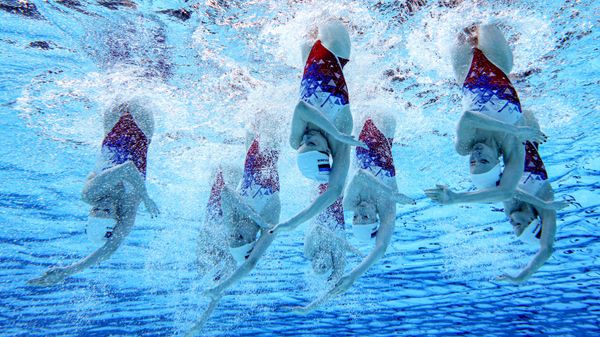 Athletes from the Russian national synchronized swimming team train at the BRICS Games in Kazan, Russia - Sputnik Africa