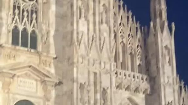 Man Jumps Off Milan's Duomo Cathedral With Palestinian Flag Parachute - Sputnik Africa