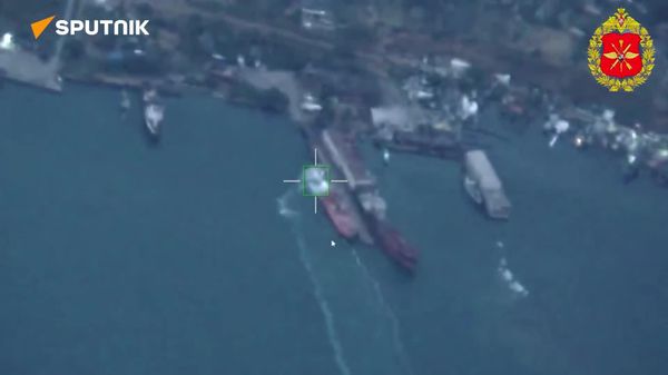 Russian MoD Publishes Footage of Attacks on Ukrainian Port in Black Sea - Sputnik Africa