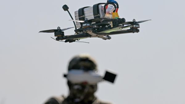 Kiev voulait attaquer des bases aériennes russes à l'aide de drones FPV - forces russes de sécurité