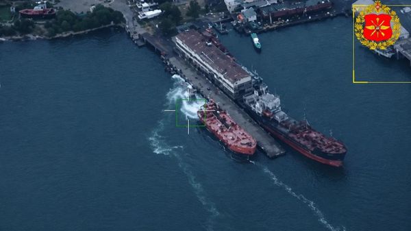 Russian strike wipes out two ferries and a container ship in Odessa port - Sputnik Africa