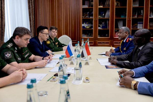Le vice-ministre russe de la Défense a eu une rencontre constructive avec le ministre soudanais de la Défense à Moscou Le vice-ministre russe de la Défense a eu une rencontre constructive avec le ministre soudanais de la Défense à Moscou - Sputnik Afrique