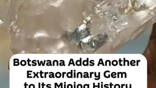 Botswana's Karowe Mine Finds Huge 1,305-Carat Diamond - Sputnik Africa