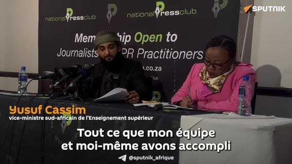 Aucun étudiant ne doit être laissé pour compte: le vice-ministre sud-africain de l’Enseignement supérieur s’engage à s’attaquer aux retards du NSFAS - Sputnik Afrique