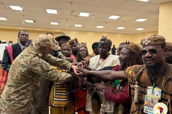 Les FAMa et l'Africa Corps russe célèbrent la reprise d'Anéfis, dans le nord du Mali Les FAMa et l'Africa Corps russe célèbrent la reprise d'Anéfis, dans le nord du Mali - Sputnik Afrique