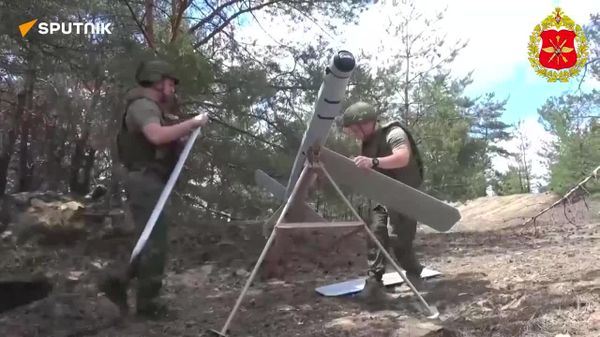 Des drones russes anéantissent une base de robots de combat ukrainiens - Sputnik Afrique