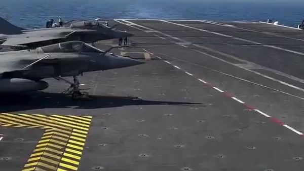 Le groupe aéronaval du porte-avions Charles de Gaulle a effectué une reconnaissance de la situation en Ukraine - Sputnik Afrique