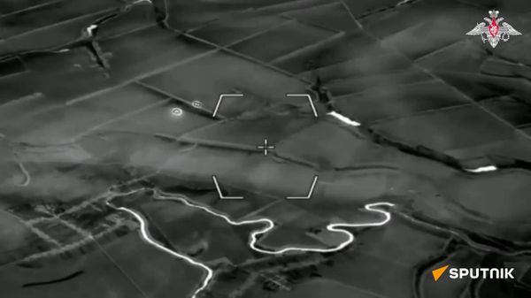 Images d'assaut d'un village libéré par l'armée russe - Sputnik Afrique
