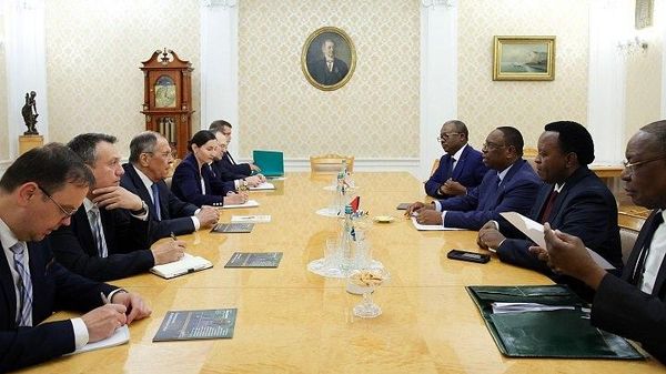 Lavrov Holds Talks With Former Senegalese President & Candidate for UN Secretary-General Position: Russian MFA - Sputnik Africa