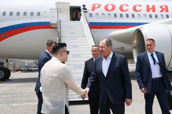 Russian Foreign Minister Sergey Lavrov has touched down in Manila for the ASEAN summit, with regional security and economic cooperation expected to top the agenda - Sputnik Africa