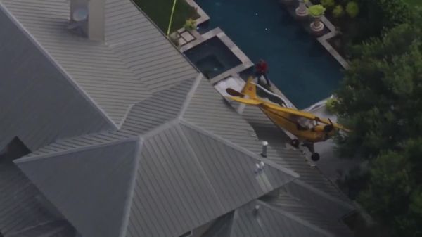 Un petit avion a atterri - Sputnik Afrique
