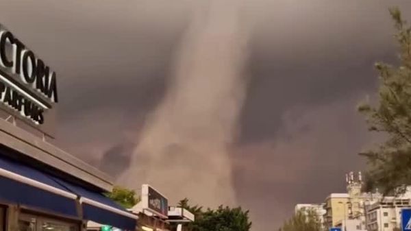 Multiple Waterspouts Swarm Italy's Adriatic Coast Near Chioggia - Sputnik Africa