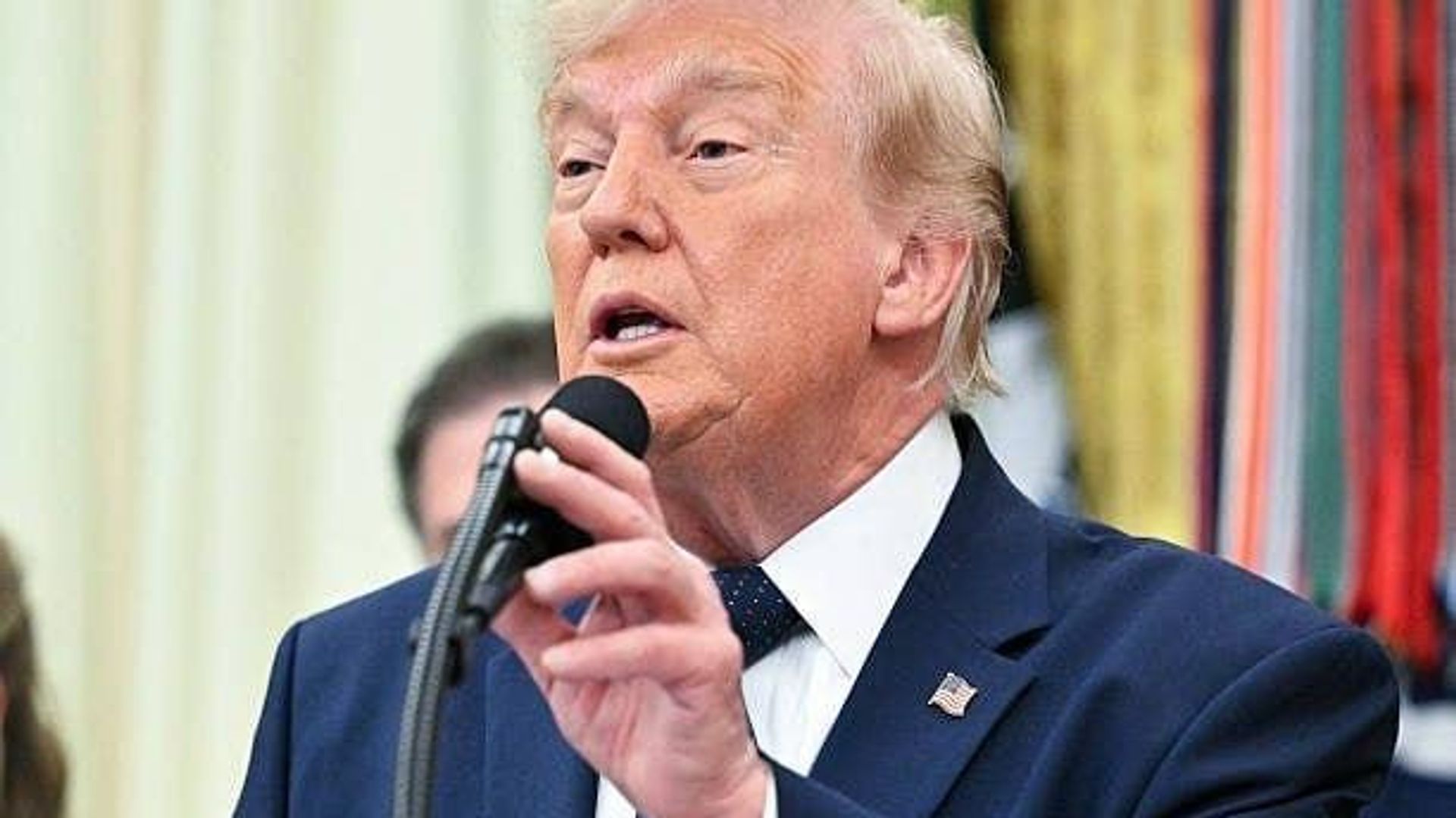 Trump réitère ses menaces de détruire l'installation nucléaire iranienne située à l'intérieur de la Montagne de la Pioche Trump réitère ses menaces de détruire l'installation nucléaire iranienne située à l'intérieur de la Montagne de la Pioche - Sputnik Afrique, 1920, 28.07.2026