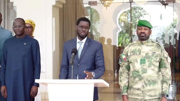 Le Président sénégalais se réjouit d'une parfaite convergence de points de vue avec Assimi Goïta - Sputnik Afrique