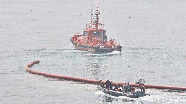 Crise migratoire à Ceuta: l'Espagne installe une barrière pneumatique près de la digue - Sputnik Afrique