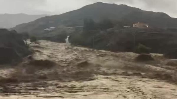 Powerful Mudslide Sweeps Through Valley in Saudi Arabia - Sputnik Africa