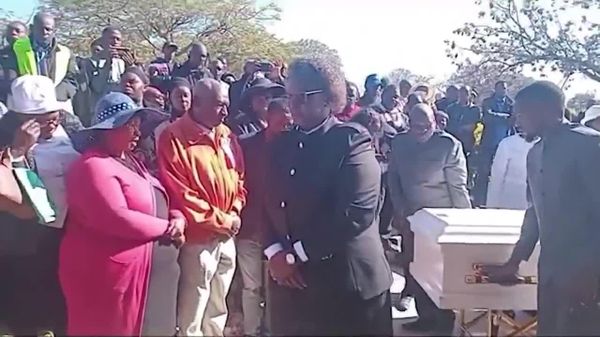 Au Zimbabwe, près de 2 - Sputnik Afrique