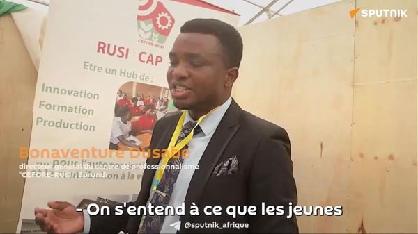 Les jeunes doivent pouvoir se connecter à d'autres Africains et faire des partenariats – cadre dirigeant burundais - Sputnik Afrique