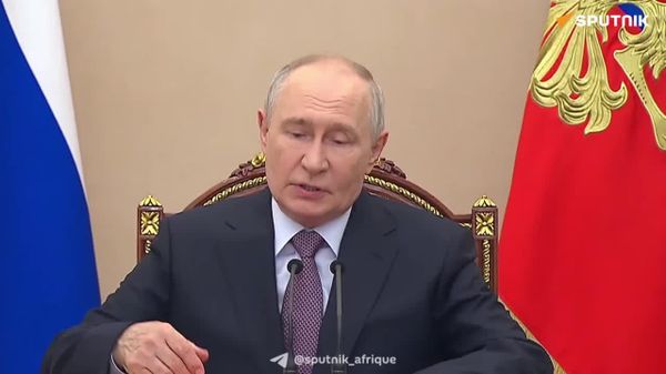▶ Poutine a présidé une réunion avec les membres permanents du Conseil de sécurité russe - Sputnik Afrique