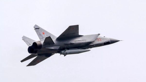 L'armée russe a frappé un complexe militaro-industriel et un dépôt de carburants et de lubrifiants à Kiev - Sputnik Afrique