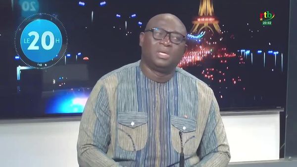 Pour ne pas compromettre l'approvisionnement en hydrocarbures, l'État burkinabè augmente le prix du litre de gasoil - Sputnik Afrique
