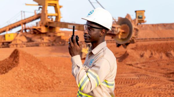 🪨 La Guinée passera des appels d'offres pour vendre sa bauxite - Sputnik Afrique