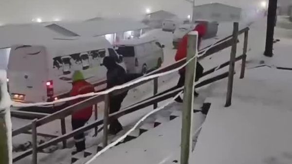 Severe Snowstorm Disrupts Travel, Damages Homes in Lesotho - Sputnik Africa