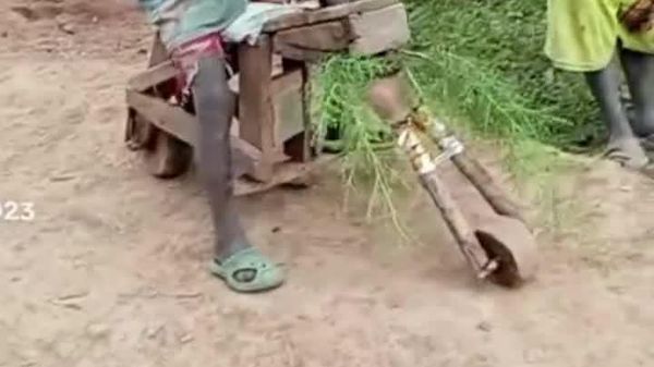 Motorcycle Made of Wood? This Boy Just Proves Imagination Has No Limits - Sputnik Africa