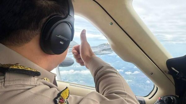 Le Premier ministre thaïlandais a piloté lui-même son avion turbopropulseur pour se rendre à une base aérienne - Sputnik Afrique