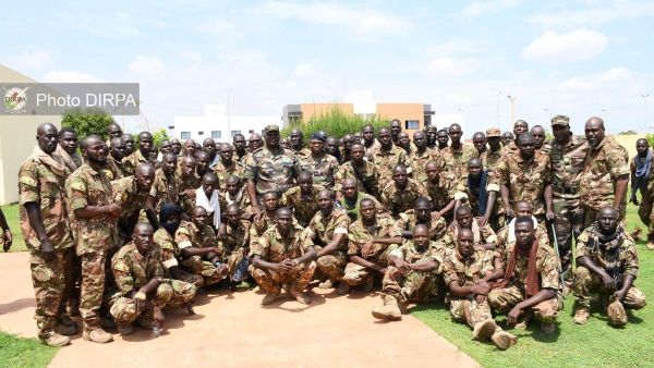 🪖Au Mali, les 82 militaires libérés sont arrivés à Bamako - armée - Sputnik Afrique