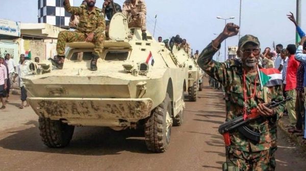 Hundreds of RSF Fighters Defect to Sudanese Army, Deal Significant Blow to Rebel Paramilitary Forces - Sputnik Africa