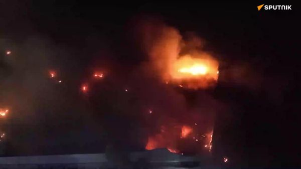 Une puissante explosion a secoué un dépôt d'armes en Libye - médias - Sputnik Afrique