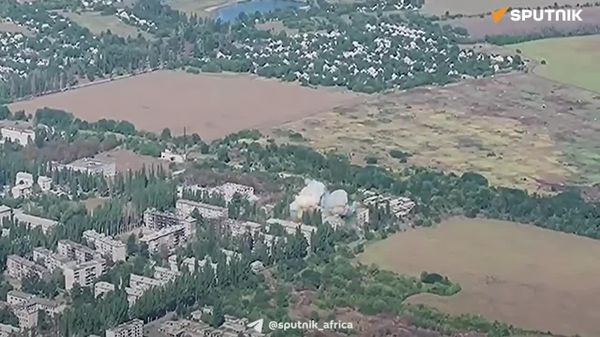 Russian FAB-1500 & FAB-500 Air Bombs Hit Ukrainian Forces' Temporary Deployment Locations in Kharkov Region and DPR: MoD - Sputnik Africa